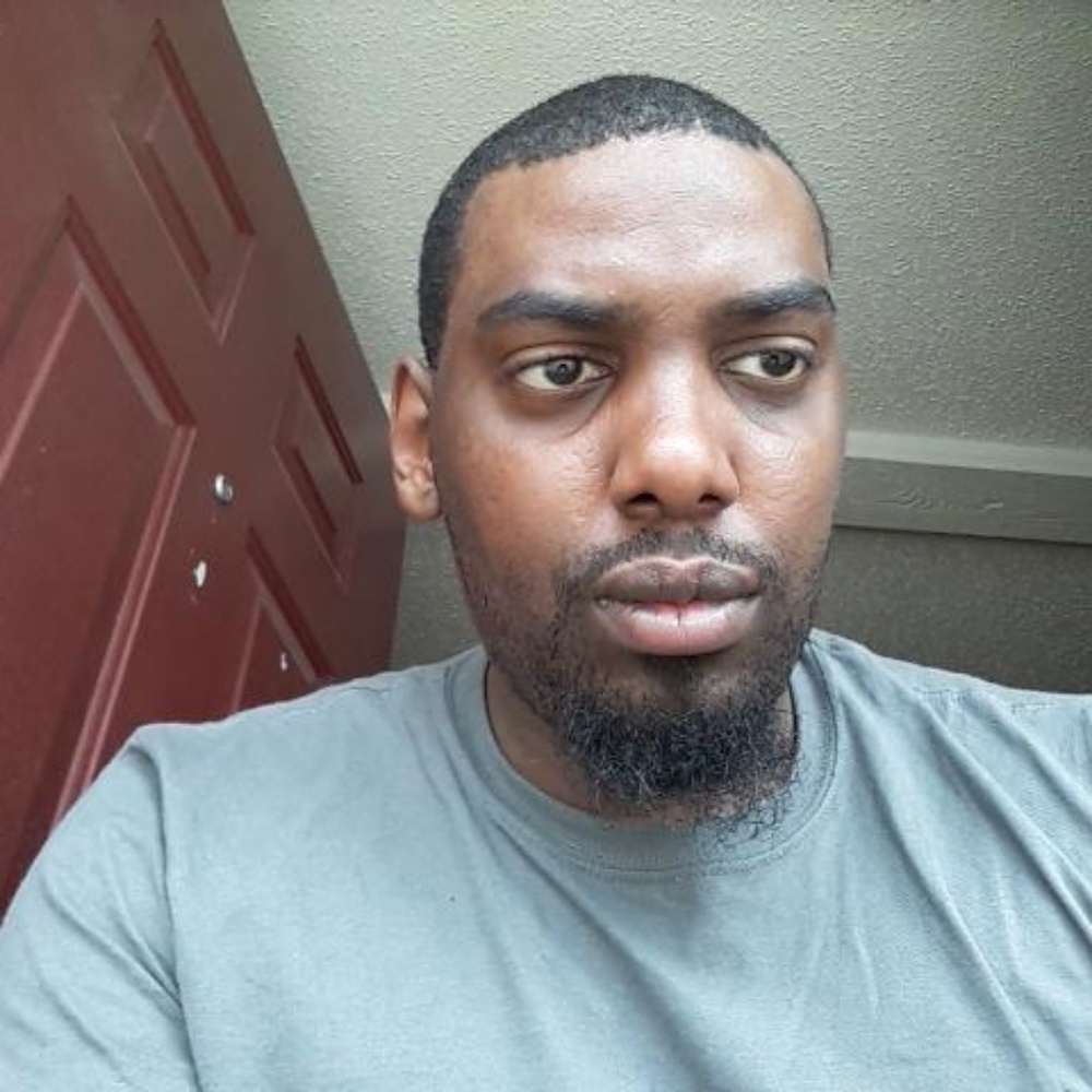 Meet your Posher, Deandre